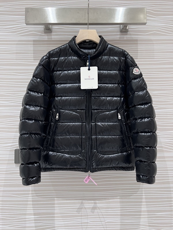 Moncler Acorus Stand-Collar Quilted Puffer Jacket in Black