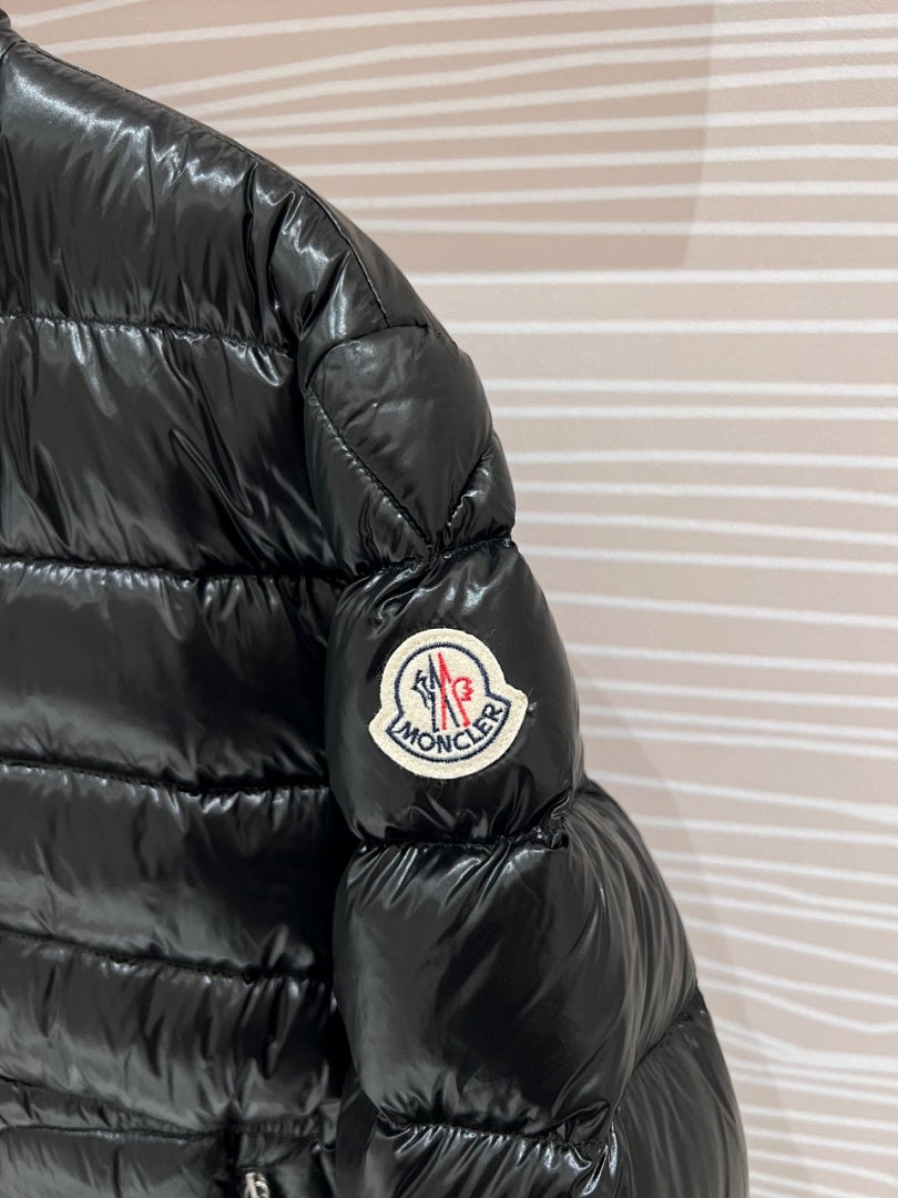 Moncler Acorus Stand-Collar Quilted Puffer Jacket in Black