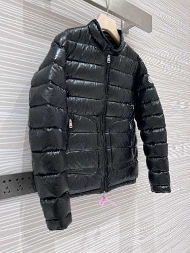 Moncler Acorus Stand-Collar Quilted Puffer Jacket in Black