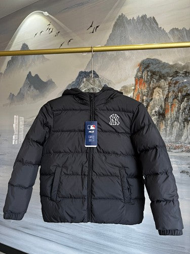 MLB New York Yankees Kids' Hooded Puffer Jacket with Back Logo