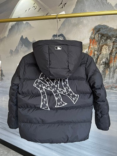 MLB New York Yankees Kids' Hooded Puffer Jacket with Back Logo