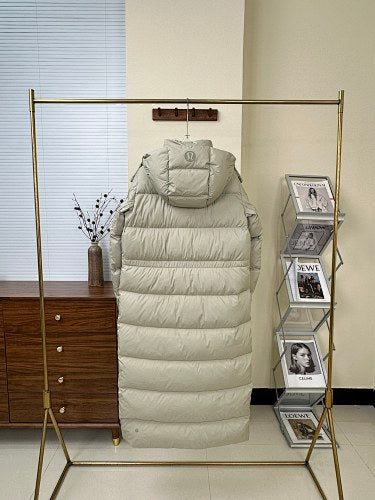 lululemon Women's Wunder Puff Short Hooded Puffer Jacket
