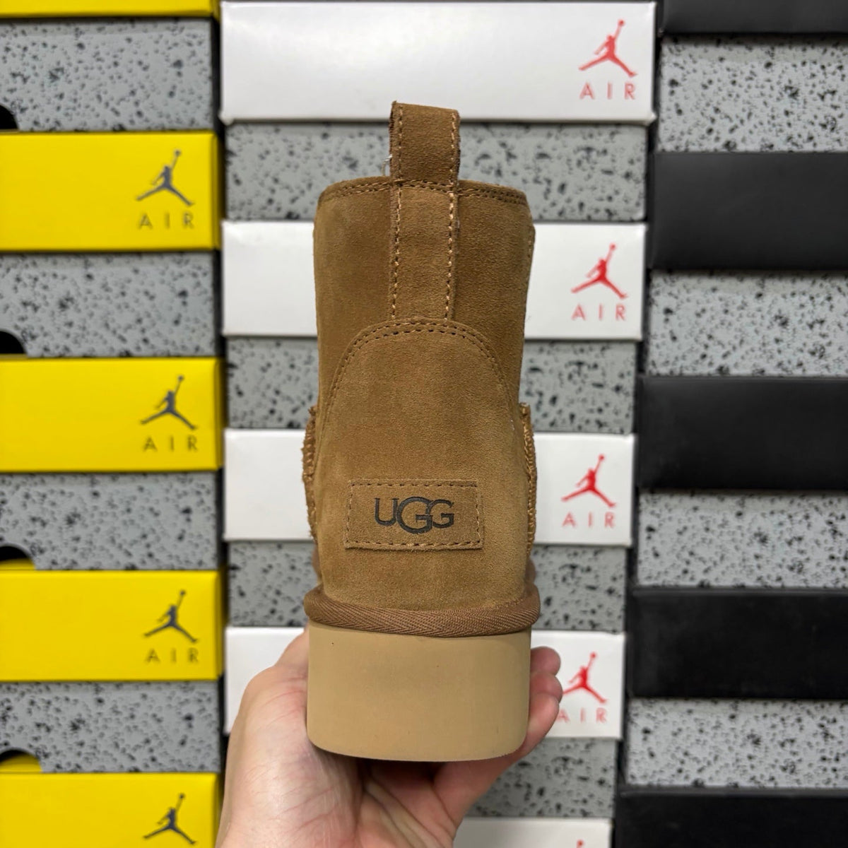 UGG Chelsea Platform Ankle Boot – Women’s Suede Boot with Elastic Gusset & Lug Sole in Chestnut