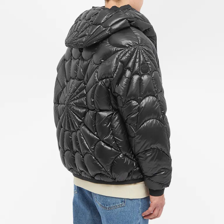 Moncler Violier Spiderweb-Quilted Hooded Puffer Jacket in Black