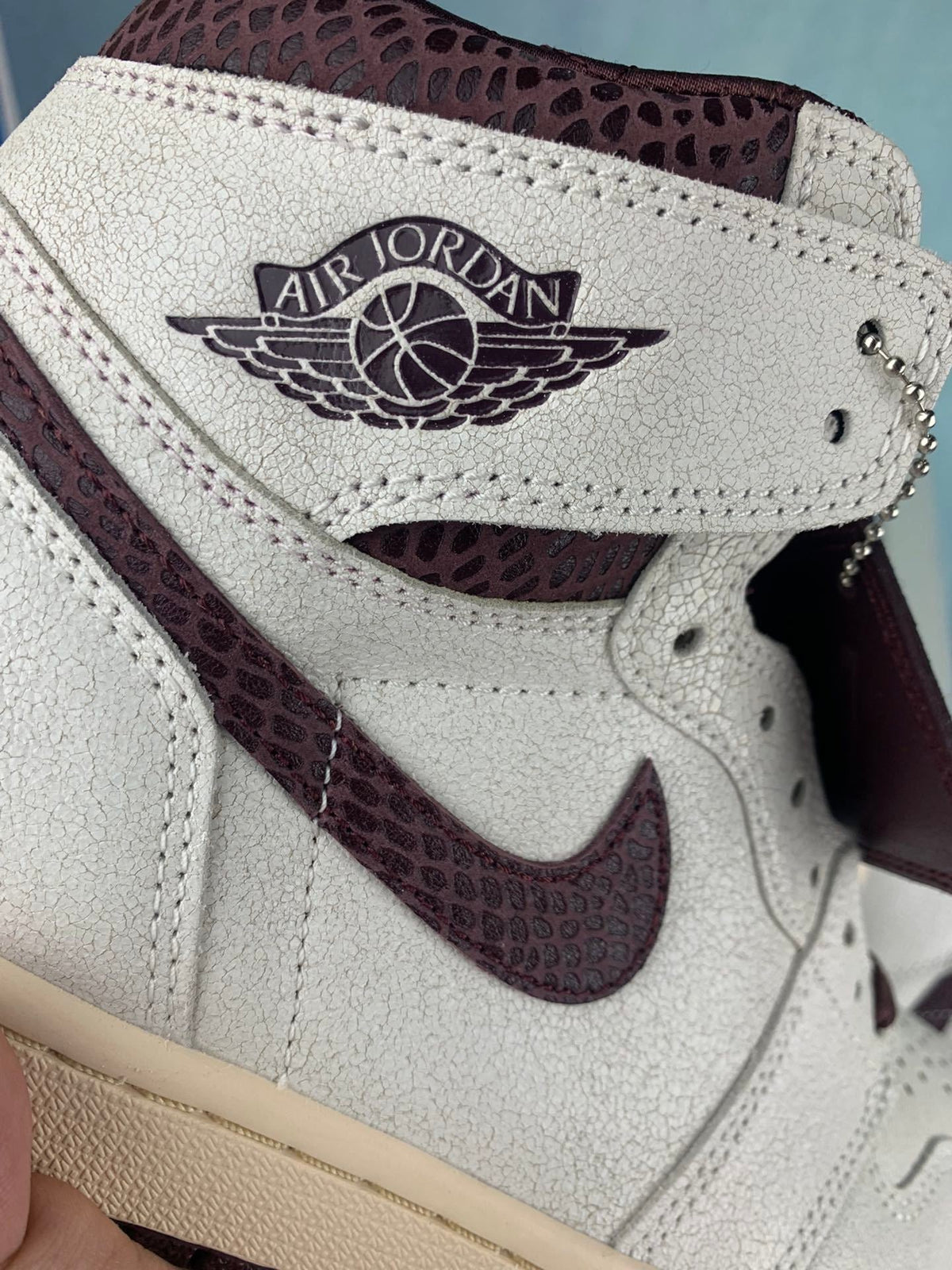 Air Jordan 1 High Cracked Snakeskin Unisex Sneakers DO7097-100