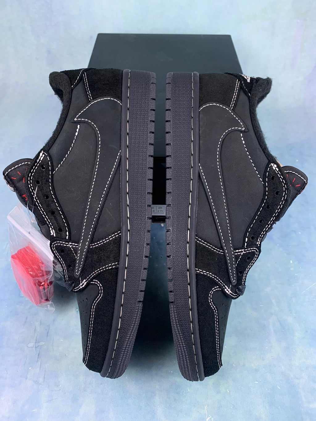Air Jordan 1 Low Black Phantom TS Style 42 Unisex Sneakers