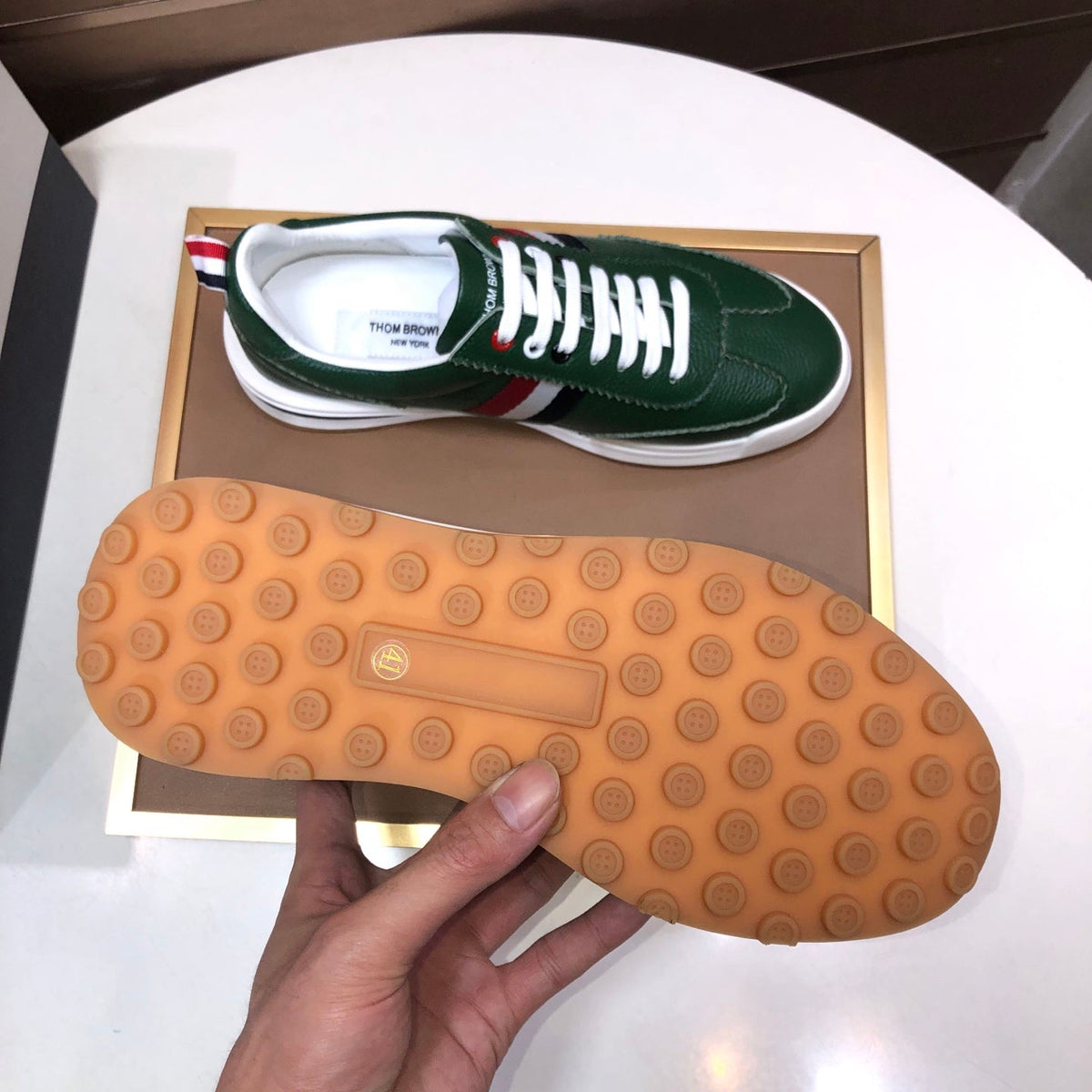 Full-Grain Leather Sneaker — Breathable Premium Sole
