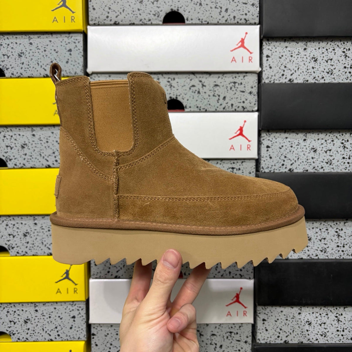 UGG Chelsea Platform Ankle Boot – Women’s Suede Boot with Elastic Gusset & Lug Sole in Chestnut
