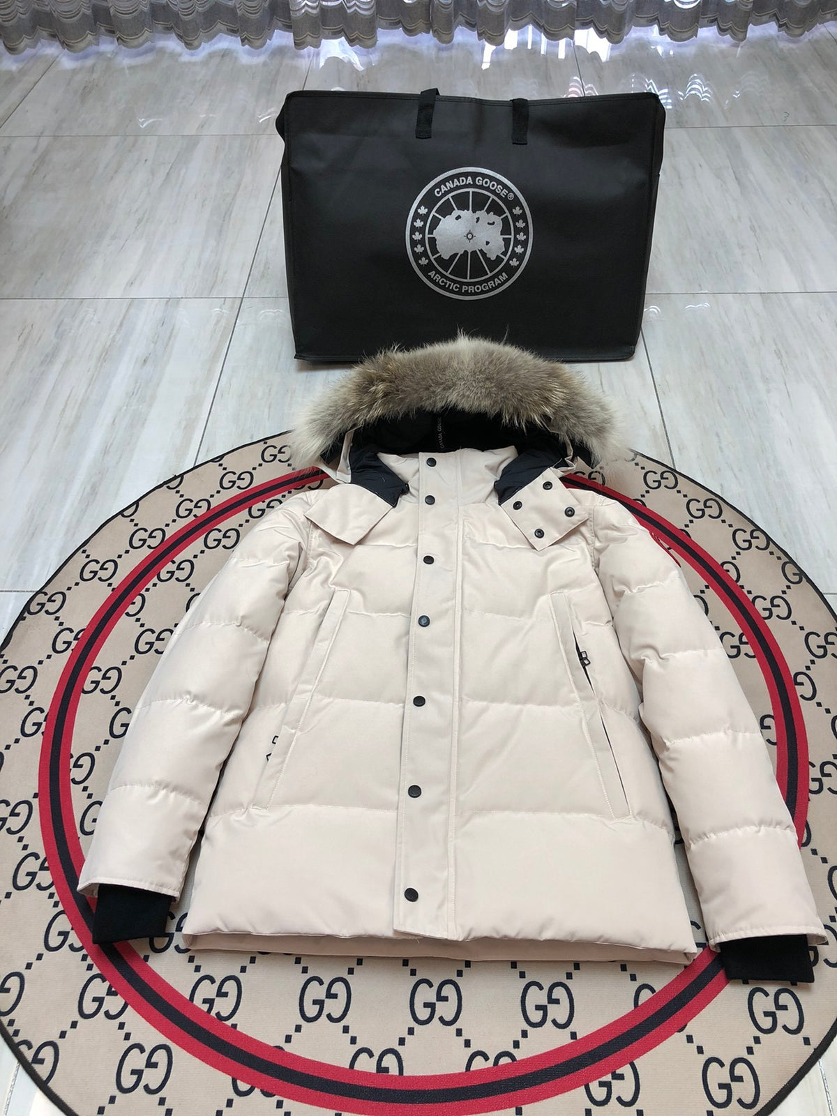 Canada Goose Unisex Hooded Puffer Jacket with Zip Pockets