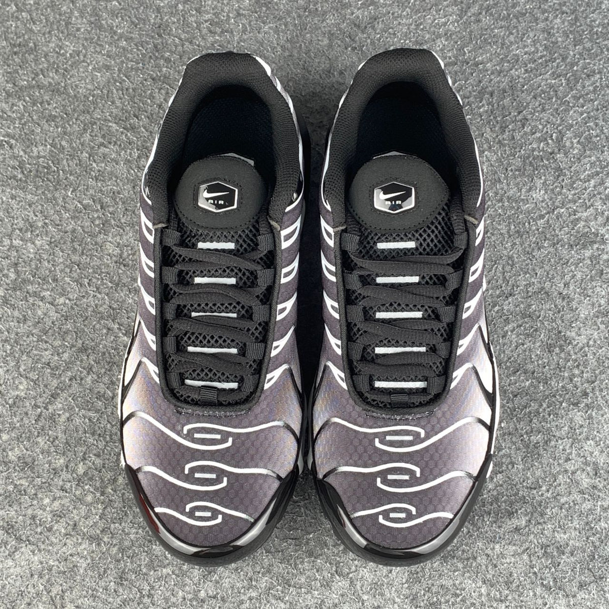 Air Max Plus 'Black Metallic Silver'