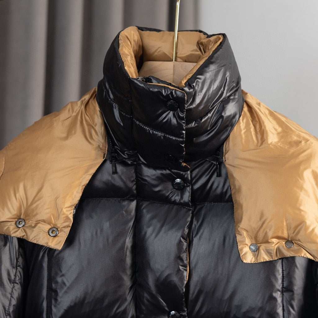 Moncler Parana Hooded Puffer Jacket with Contrast Lining