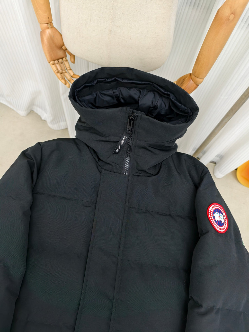 Canada Goose Wyndham Black Label Hooded Puffer Jacket