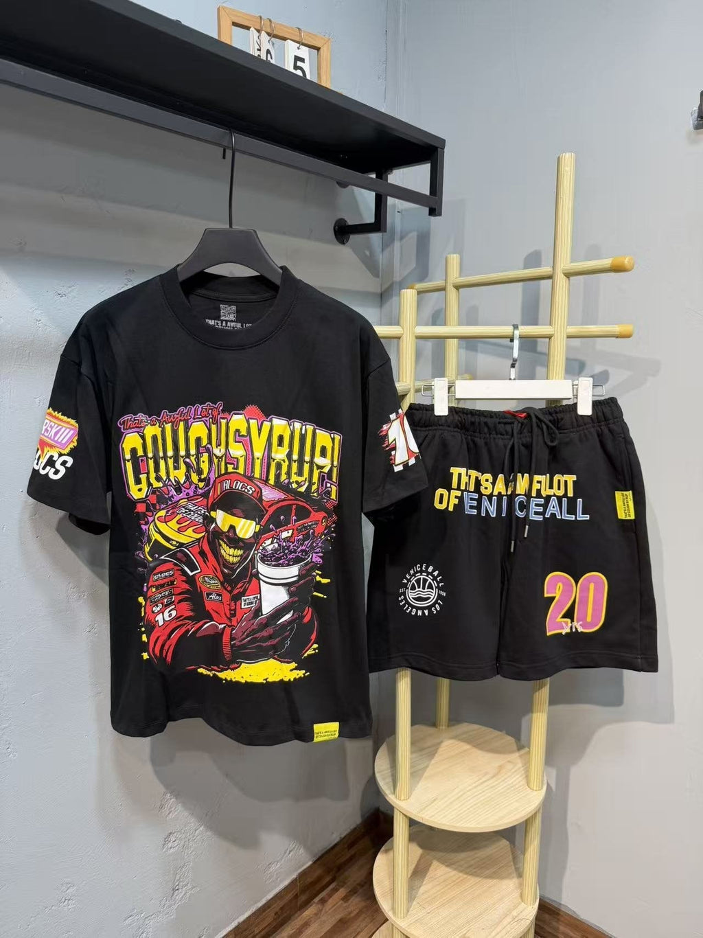 THAT'S A AWFUL LOT OF COUGH SYRUP Racing Car Graphic Short-Sleeve Set