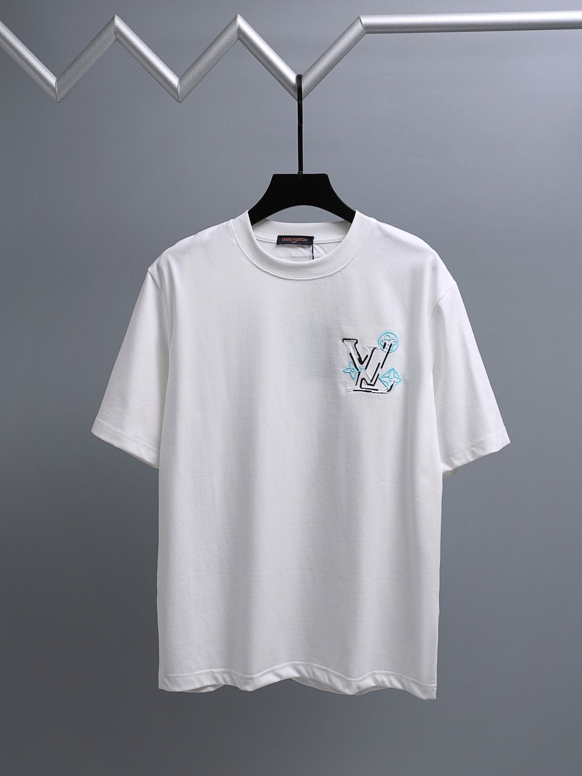 Louis Vuitton*LV White Embroidered Graphic T-Shirt