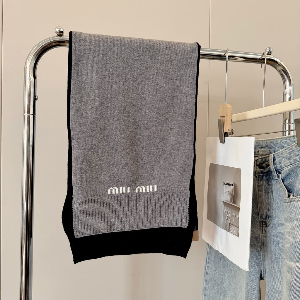 Miu Miu Style Two-Tone Rib-Knit Scarf